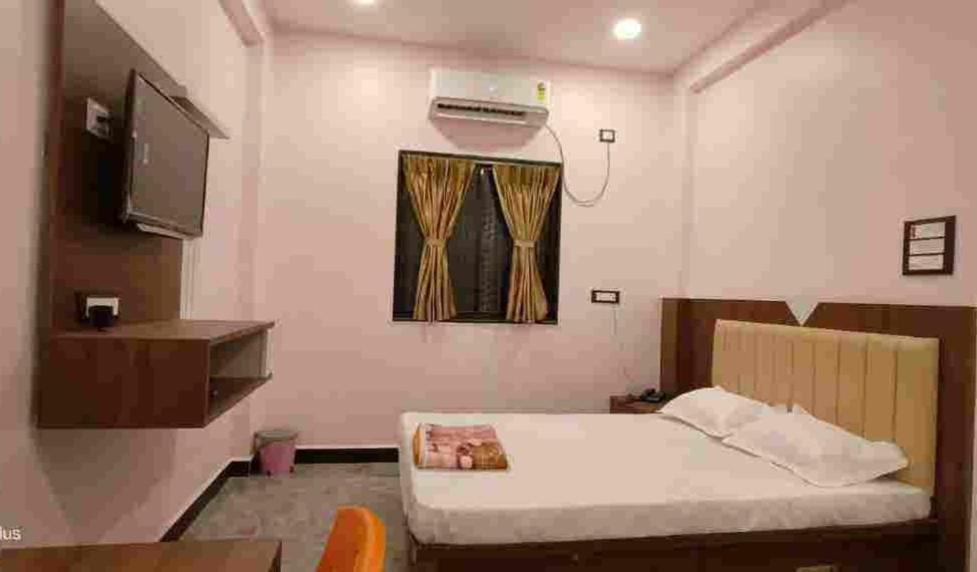 Hotel Vaishnavi Bhadji Dış mekan fotoğraf